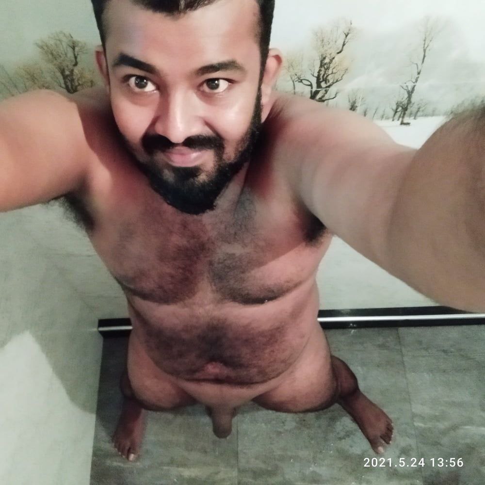 Sri lankan boy naixjason No shame at all -when he wank till cum on belly, Shameless